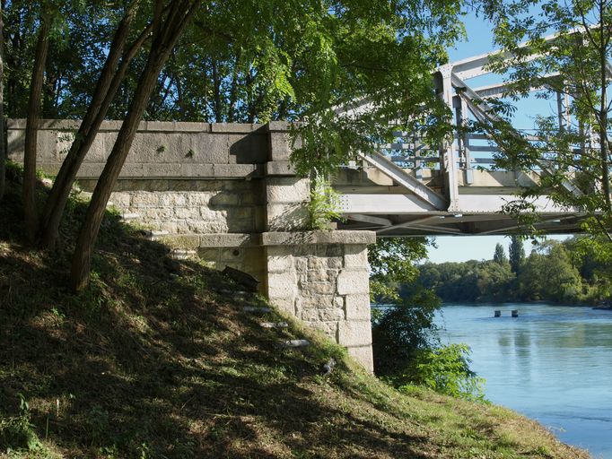 Pont routier de Pougny, ou pont routier de Chancy