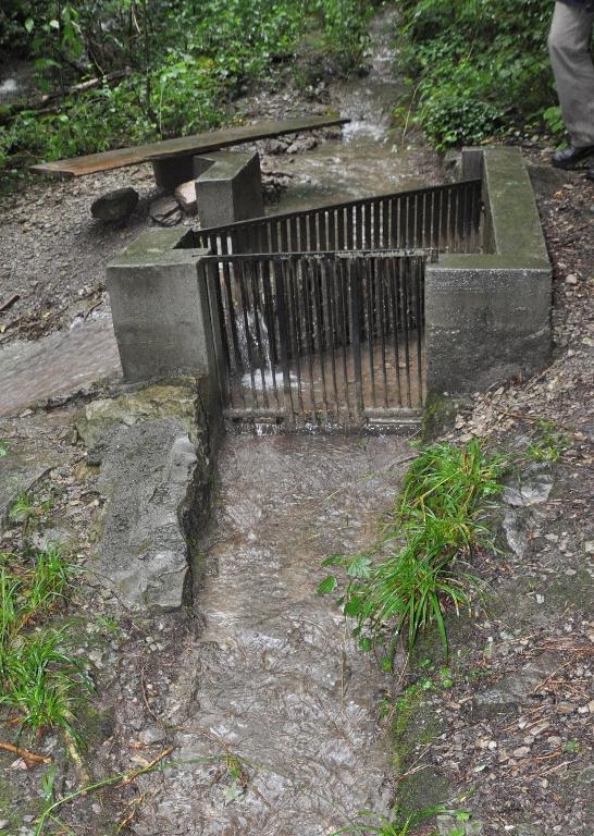 Tannerie Favier puis moulin à farine Armand puis Passin puis serrurerie ou forge Vial actuellement logement