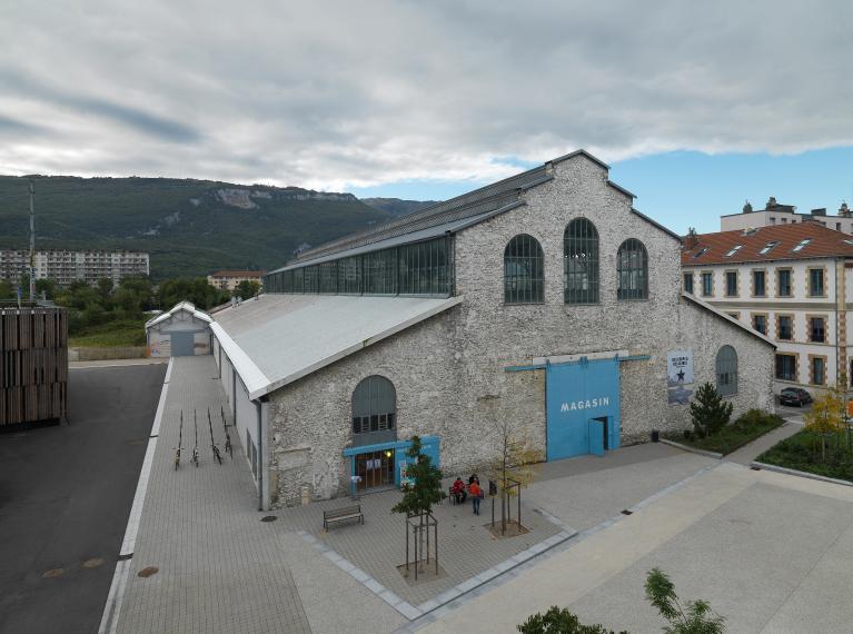 Usine de chaudronnerie Bouchayer-Viallet actuellement Centre National d'Art Contemporain (CNAC), dit le Magasin