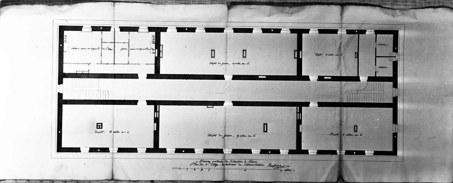 Couvent de cordeliers, puis prison, actuellement désaffecté