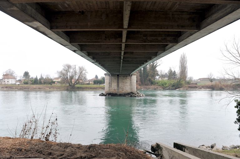 Pont routier de Loyettes