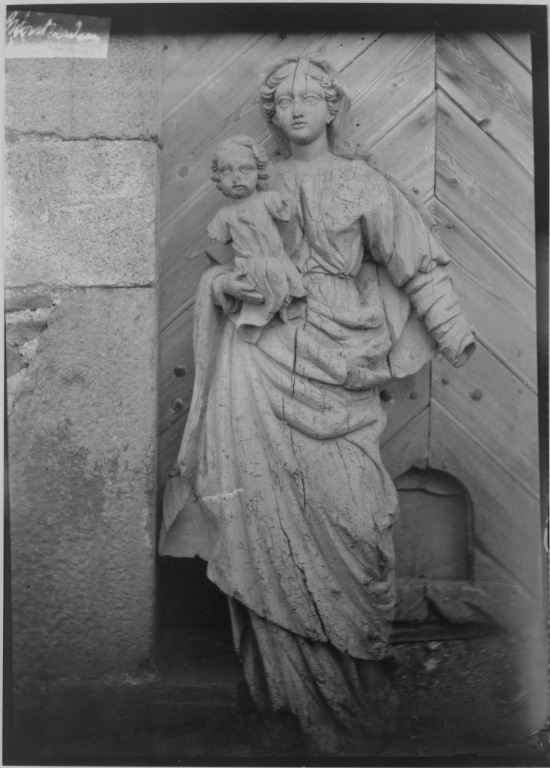 Statue : Vierge à l'Enfant (n°1)