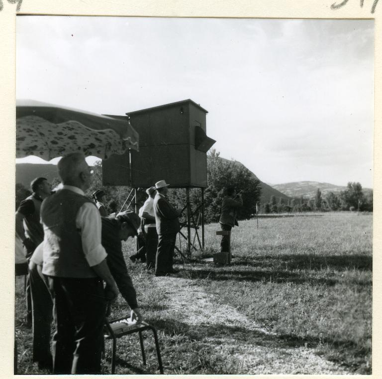 Établissement de tir, dit Tir aux pigeons, puis Stand de Chantemerle, actuellement complexe sportif, dit Stade de Chantemerle