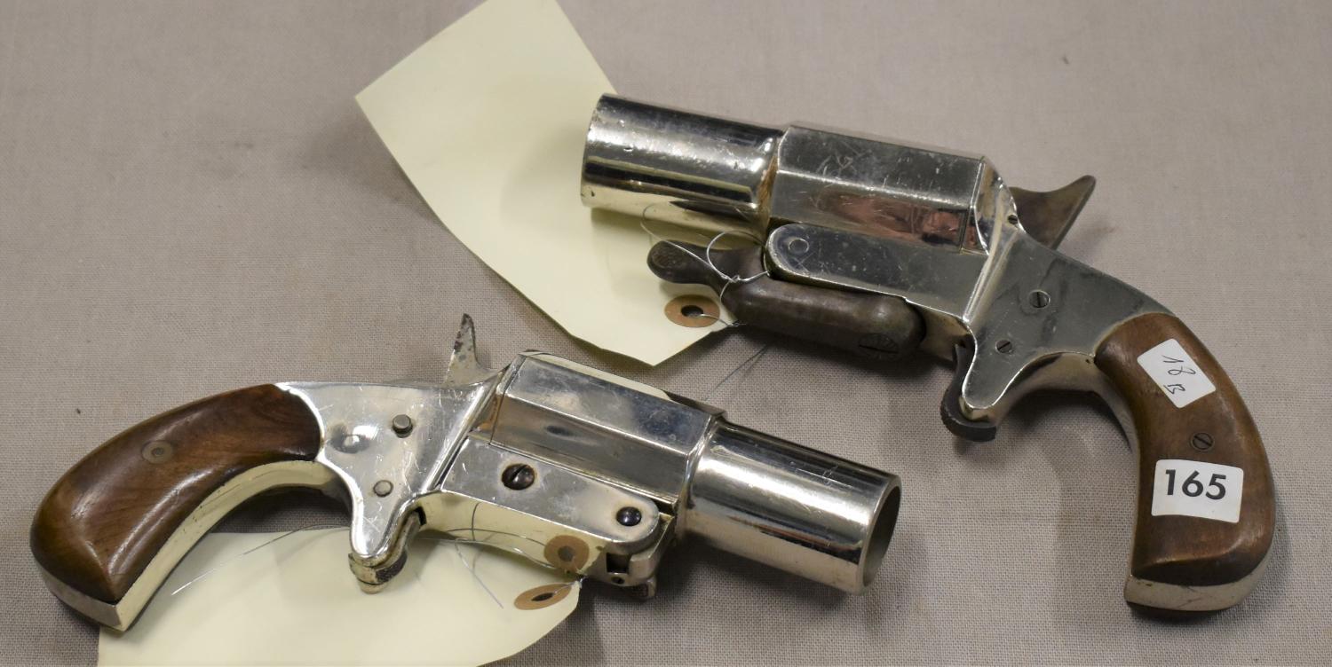 Pistolet n°2 d'une paire