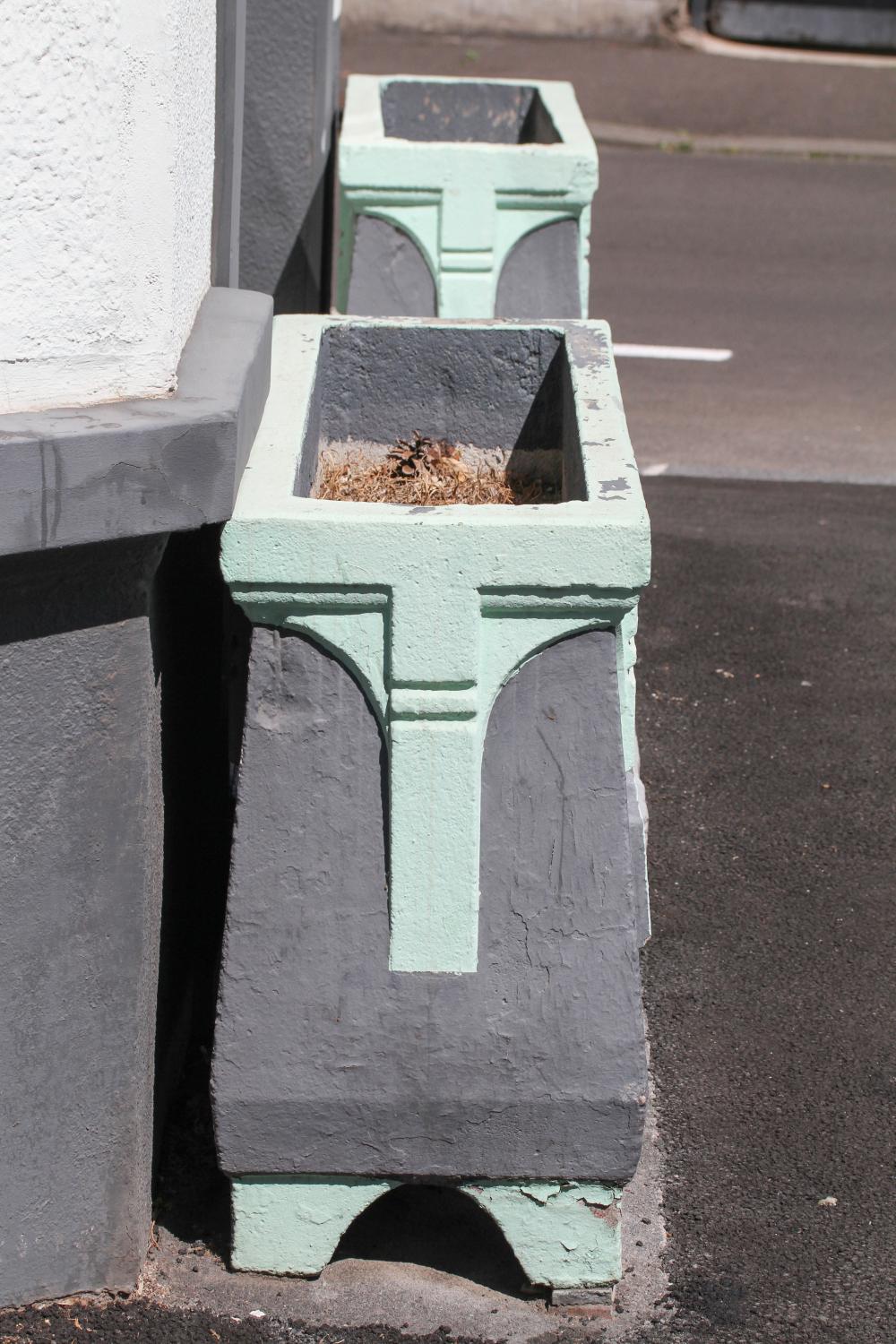 Jardinière publicitaire "Bière la Fauvette"