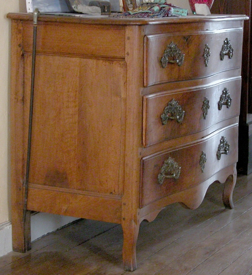 Commode No 4