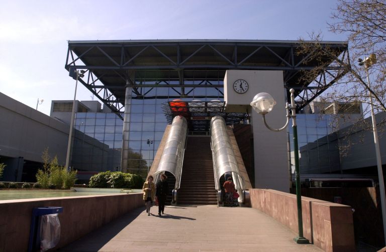 Gare routière, centre commercial, parc de stationnement, jardin public : Centre d'échanges de Lyon-Perrache