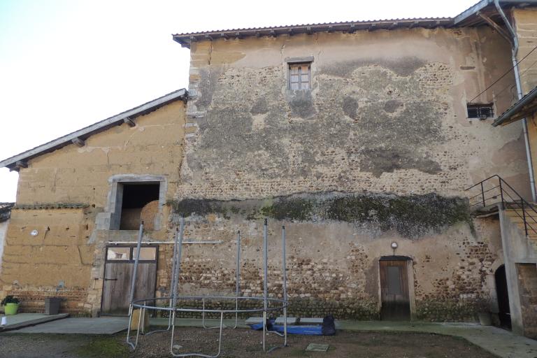 Ancien prieuré de Monberthoud, actuellement centre équestre