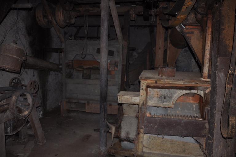 Moulin à farine et battoir Bellemain puis minoterie Bovagnet actuellement logement et sans affectation