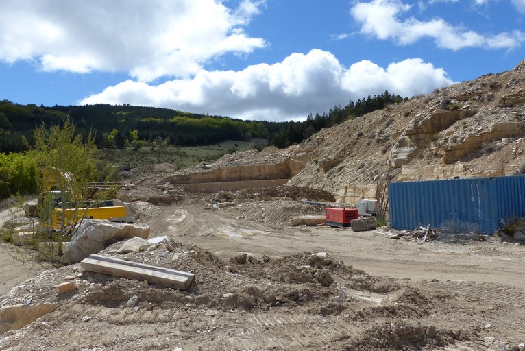 Carrière d'extraction de pierre, quartier de La Sinas.