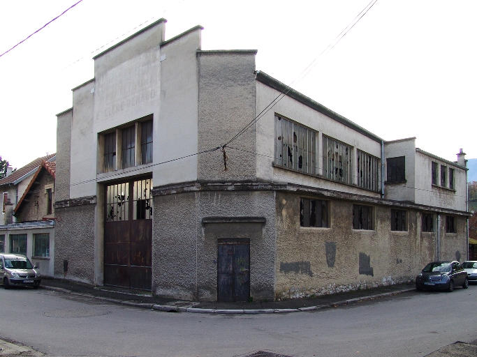 Usine de serrurerie, puis usine de construction mécanique, usine de construction de téléskis et remontées mécaniques