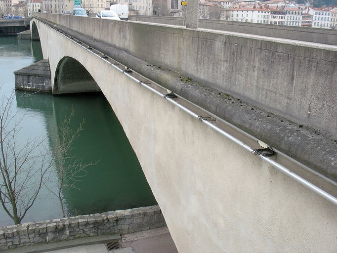 Pont routier de Lattre de Tassigny