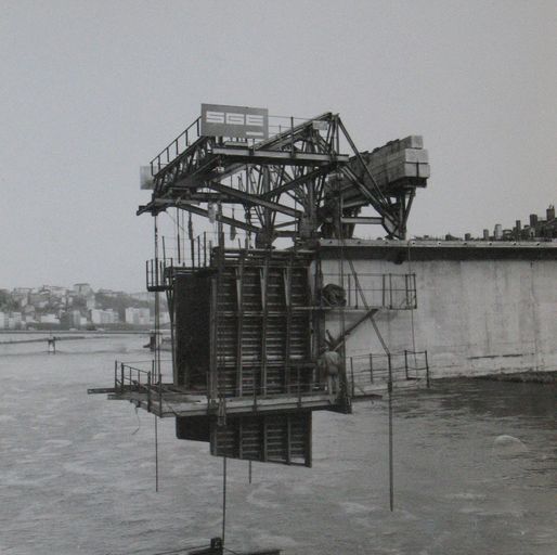 Pont routier et ferroviaire (métropolitain) Morand