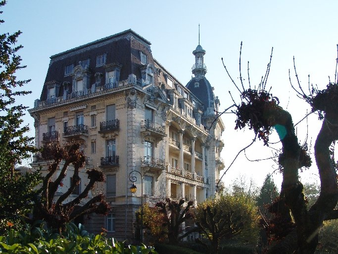 Hôtel de voyageurs, Hôtel Excelsior, actuellement immeuble, dit Résidence Beauregard