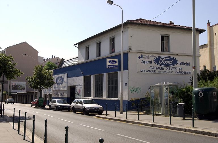 Garage de réparation automobile Silvestri (Ford)