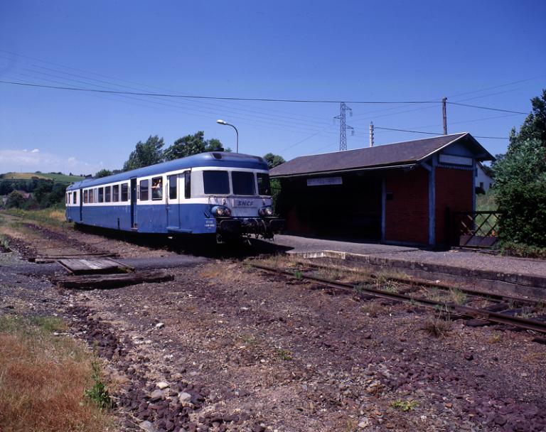 Ligne (Bort-les-Orgues) - Saignes-Ydes-  Miécaze