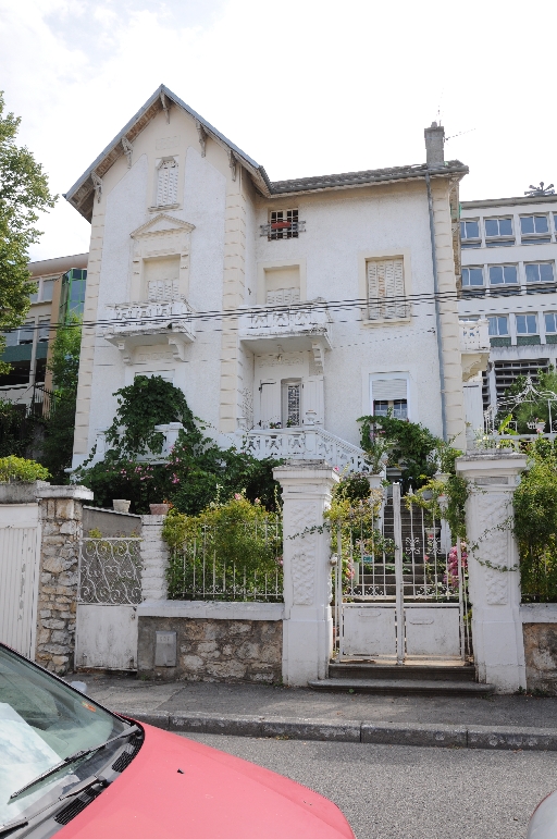 Maison, dite villa Dolorès, puis villa Ginette, puis villa Henrietta, actuellement immeuble, villa Henrietta