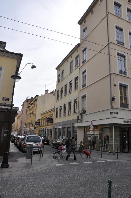 Immeuble-atelier, actuellement immeuble à logements