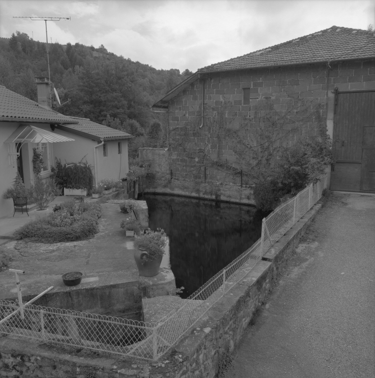 Moulin Dury puis fabricant d'électricité puis scierie et atelier de tissage