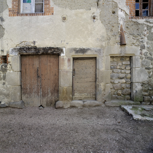 Le bourg fortifié ou "Château" de Champdieu