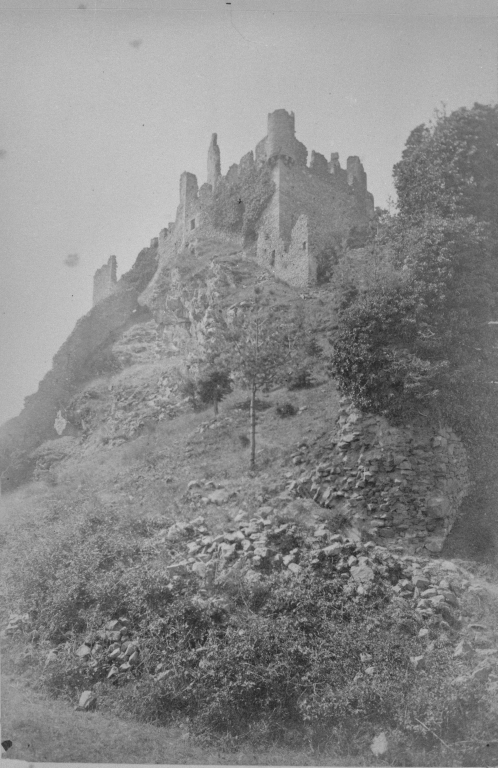 Château fort de Couzan