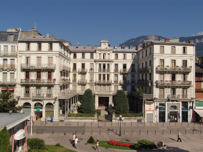 Hôtel particulier, puis hôtel de voyageurs, Grand Hôtel du Nord et de Grande Bretagne, actuellement immeuble, Le Colysée