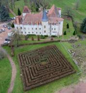Château de Chervé, puis école ménagère d'agriculture et école d'agriculture d'hiver, puis collège agricole féminin et collège agricole, actuellement lycée agricole de Roanne-Chervé, site de Chervé