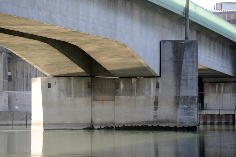 Pont routier et ferroviaire (métropolitain) Morand