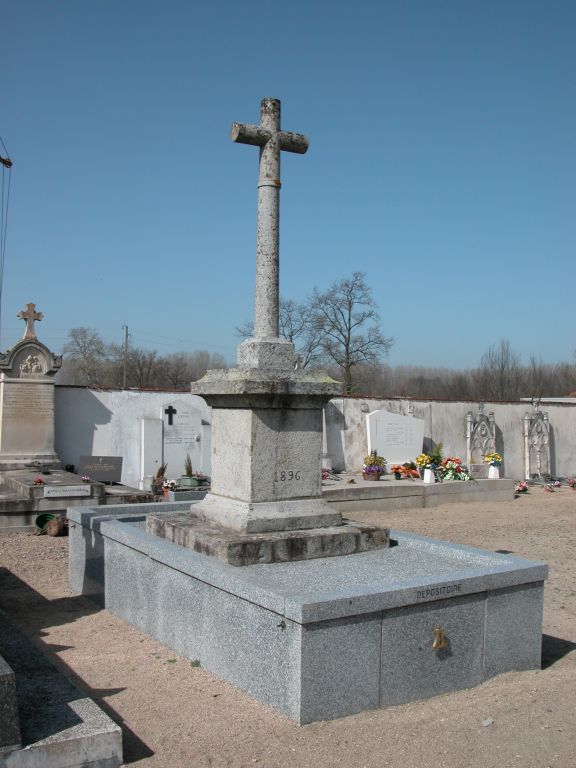 Croix de cimetière