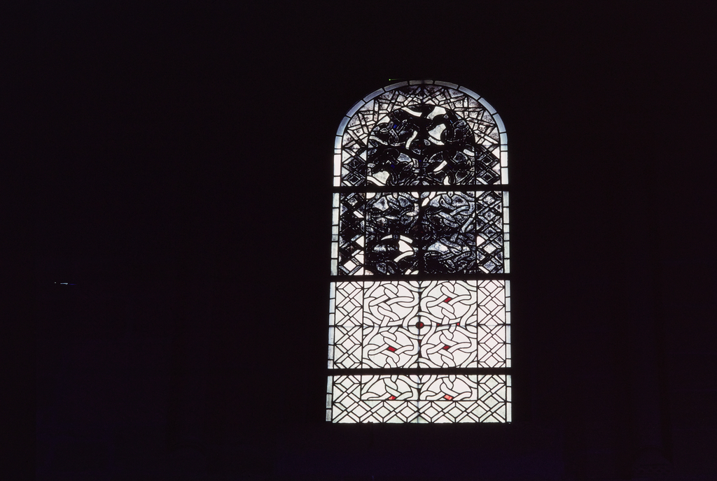 Ensemble de 4 verrières : grisailles cisterciennes (baie 101, 103, 105, 111), grisaille décorative