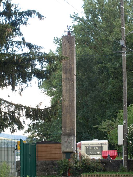 Gué, puis bac, puis bac à traille de Quirieu (disparu) ; maison du gardien, pile (vestiges)