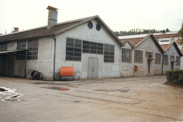 Usine de construction électrique, La Savoisienne, puis Alsthom-Savoisienne, puis Alsthom-Atlantique, puis Alsthom, puis GEC-Alsthom, puis Alstom, actuellement AREVA T et D Aix-les-Bains