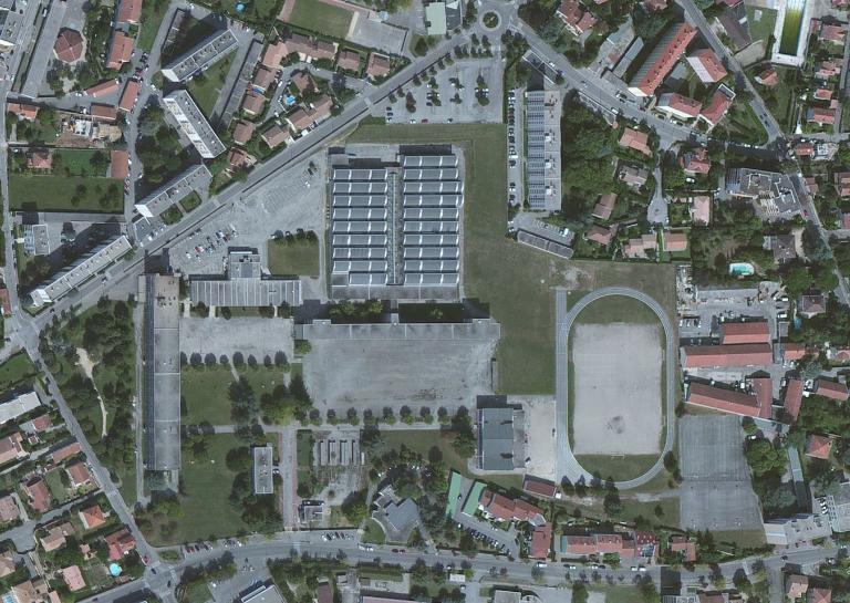 Lycée d'enseignement général, technique et professionnel, actuellement lycée des métiers du cuir, dit lycée du Dauphiné