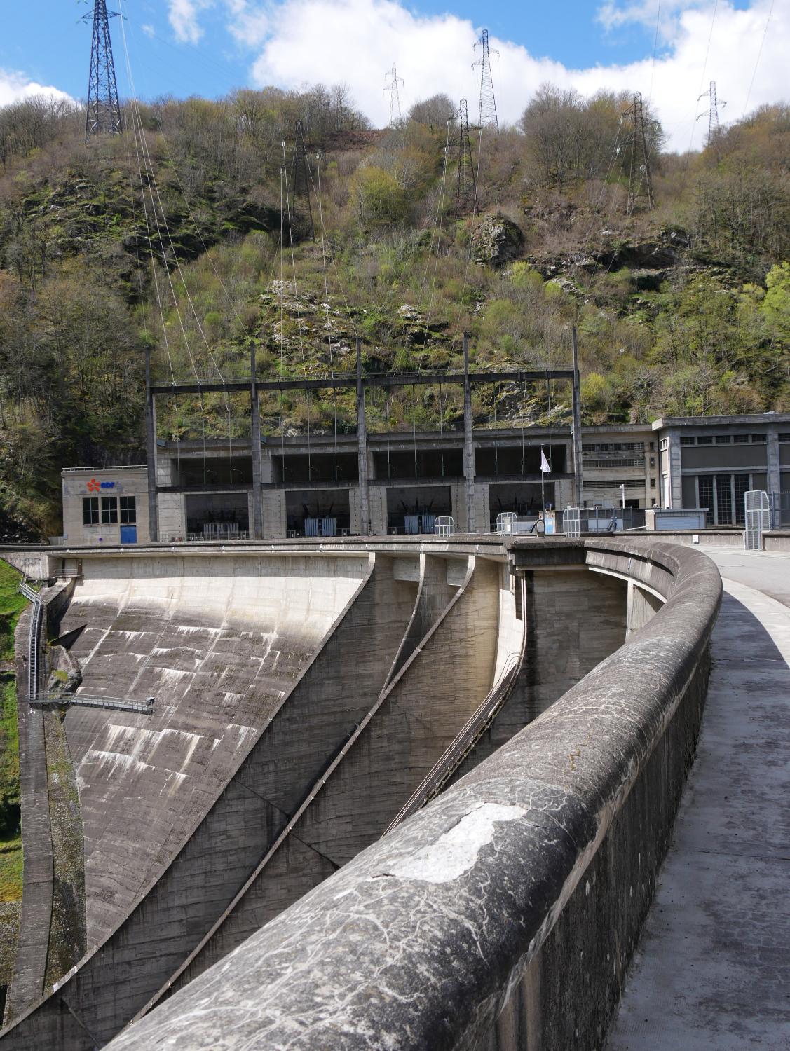 Barrage de l'Aigle dit barrage de la résistance et cité EDF