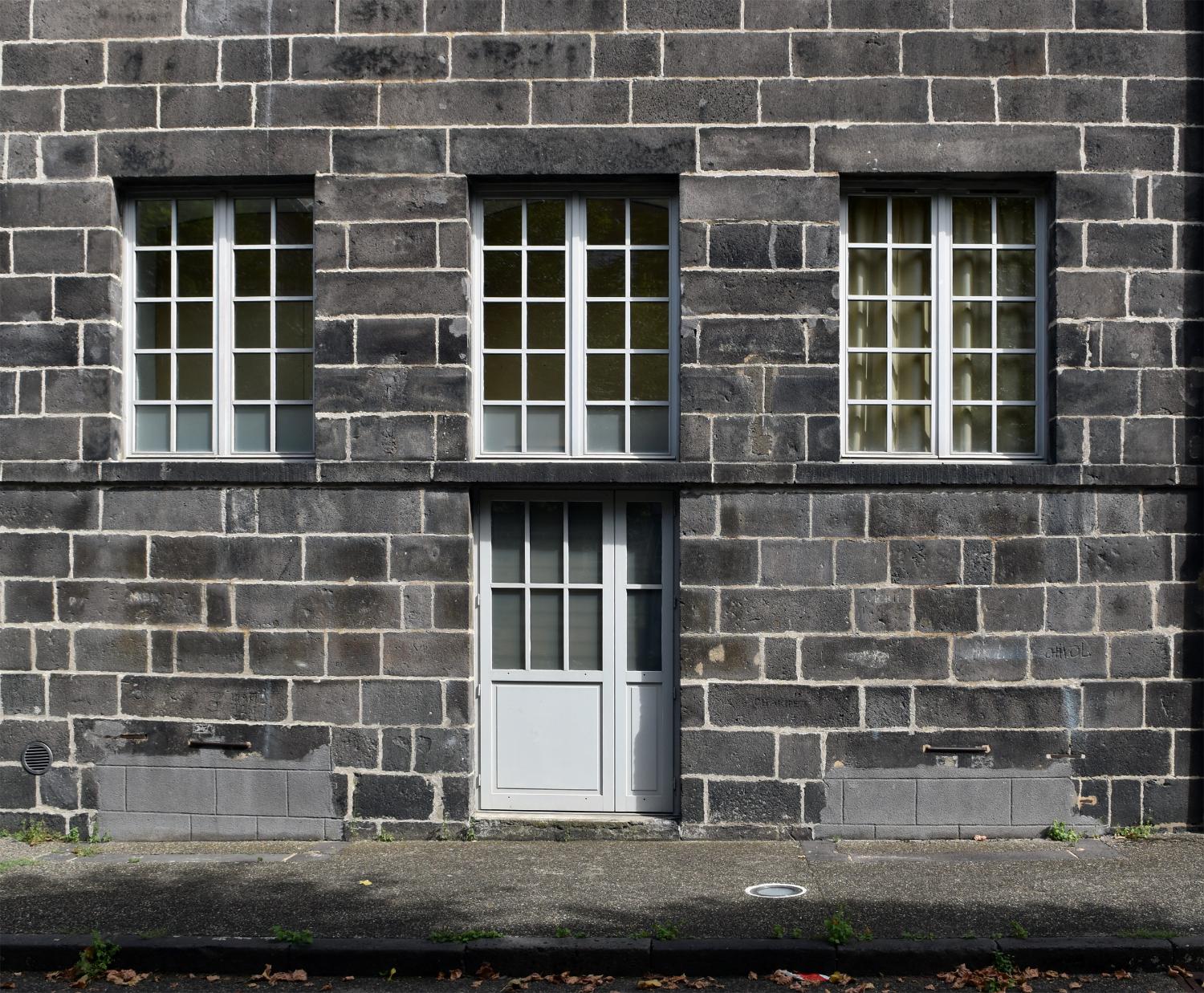 Collège des jésuites de Clermont dit collège royal ou Grand collège ; institut national ; école centrale ; lycée ; collège royal ; lycée impérial ; lycée de garçons dit lycée Blaise-Pascal ; centre culturel Blaise-Pascal et conservatoire Emmanuel-Chabrier