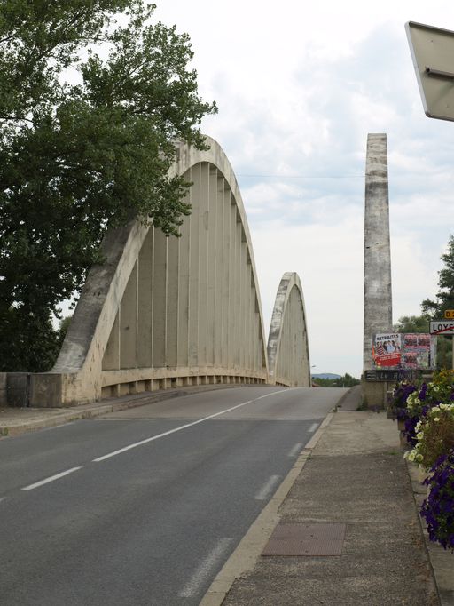 Pont routier de Loyettes