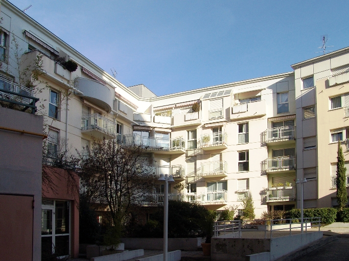 Immeuble, le Patio du parc