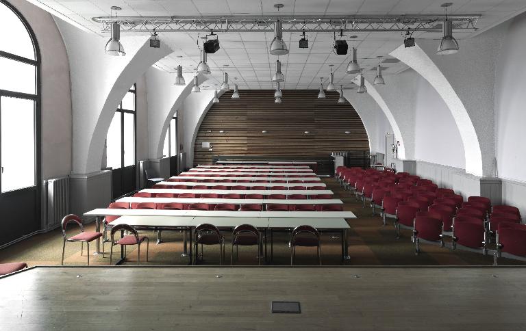 Chapelle de la Purification de la Vierge, dite des Grands Artisans, actuellement bureaux du GRETA et salle de spectacles