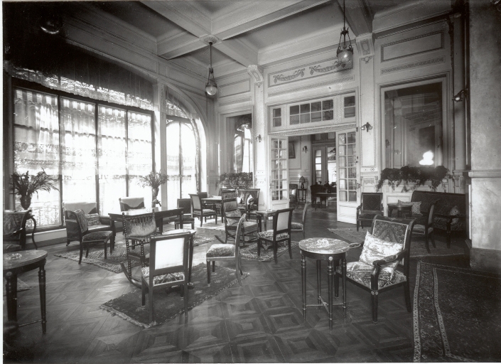 Hôtel de voyageurs, Hôtel de l'Astoria et de l'Arc Romain puis Hôtel Astoria