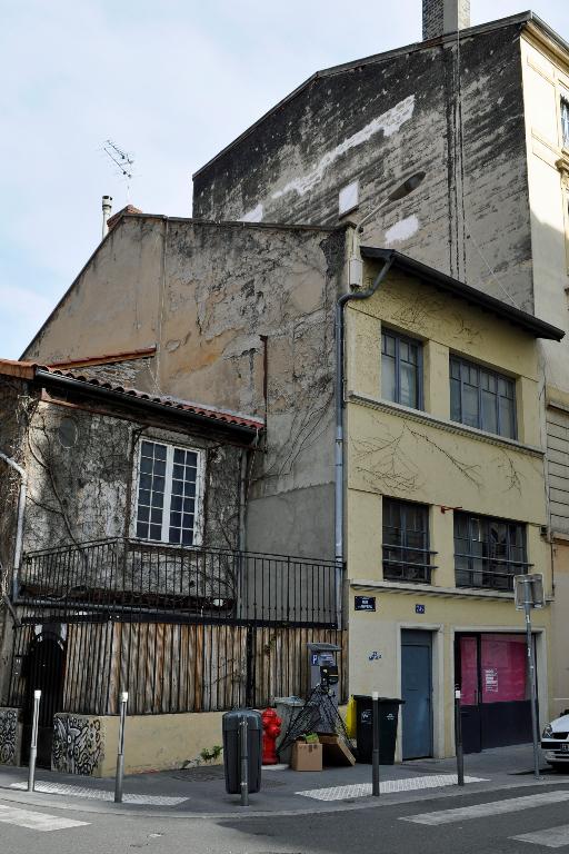 Fabrique de meubles, actuellement logement et galerie d'art