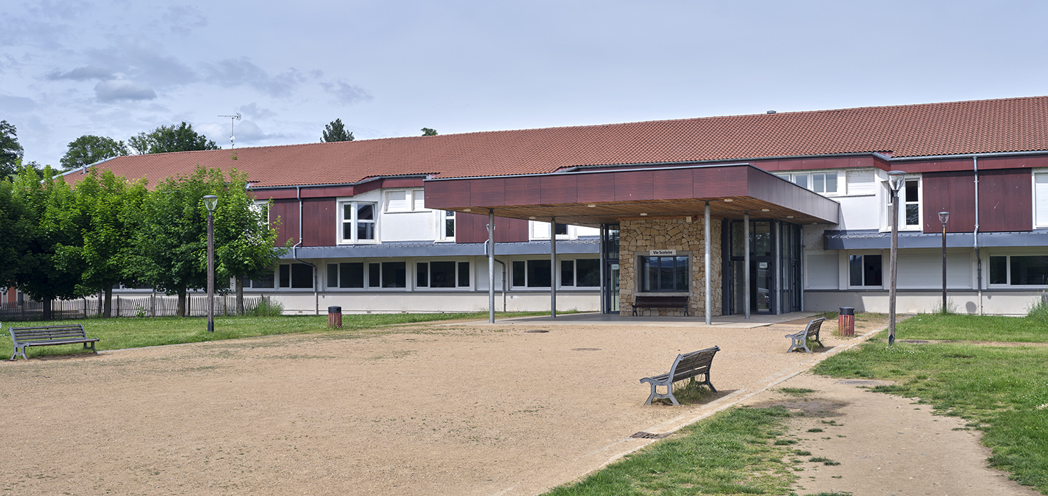 Ecole d'agriculture de Bonnefont, puis lycée d'enseignement général, technologique et professionnel et centre de formations professionnelles continues et d'apprentissage des métiers de l'agriculture et travaux forestiers, dits lycée agricole de Bonnefont