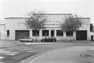 Usine de construction métallique Dérobert charpente métallique puis C. M. E. puis usine liée au travail du bois dite Vigne-charpente depuis 2018 "tiers-lieu" autour de la cuisine dit la Commune