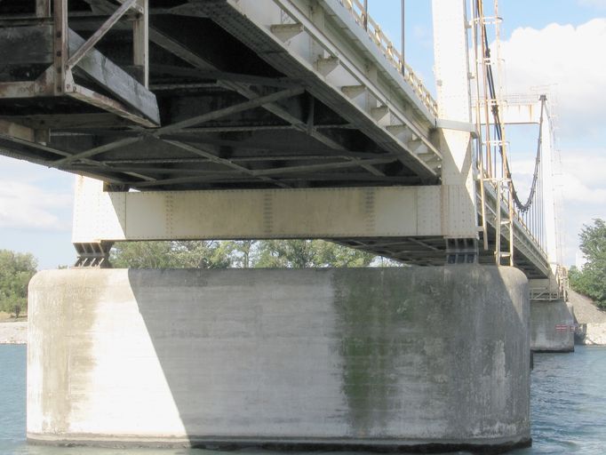 Pont routier de Saint-Paul-Trois-Châteaux