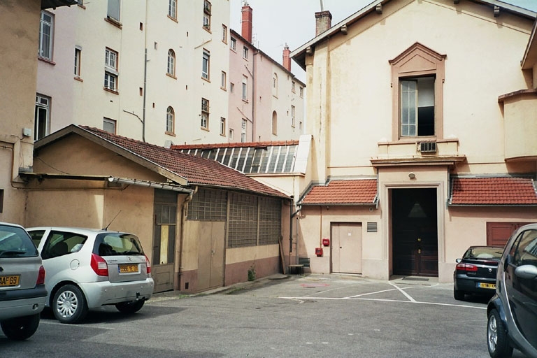 Tissage dit soierie Coudurier Fructus et Descher puis SIC Usine d'apprêt puis soierie Delacquis actuellement loge maçonnique dite Grande Loge Féminine de France