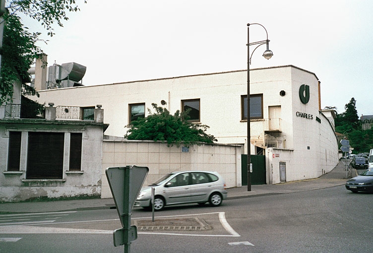 Usine de chaussures dite Chaussures Charles Jourdan France