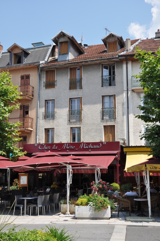 Hôtel de voyageurs et restaurant, La Mère Michaud