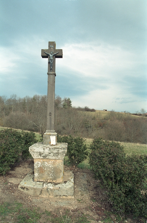 Les croix monumentales du canton de Boën et de la commune de Sail-sous-Couzan