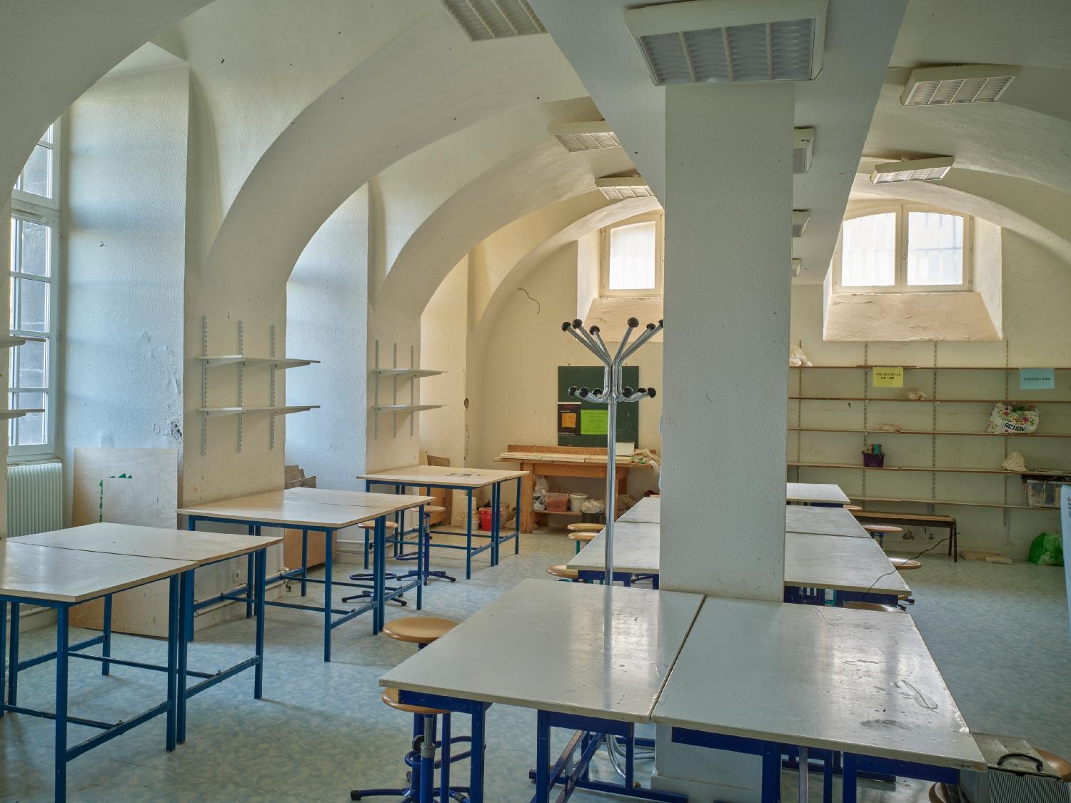 Collège des jésuites de Clermont dit collège royal ou Grand collège ; institut national ; école centrale ; lycée ; collège royal ; lycée impérial ; lycée de garçons dit lycée Blaise-Pascal ; centre culturel Blaise-Pascal et conservatoire Emmanuel-Chabrier