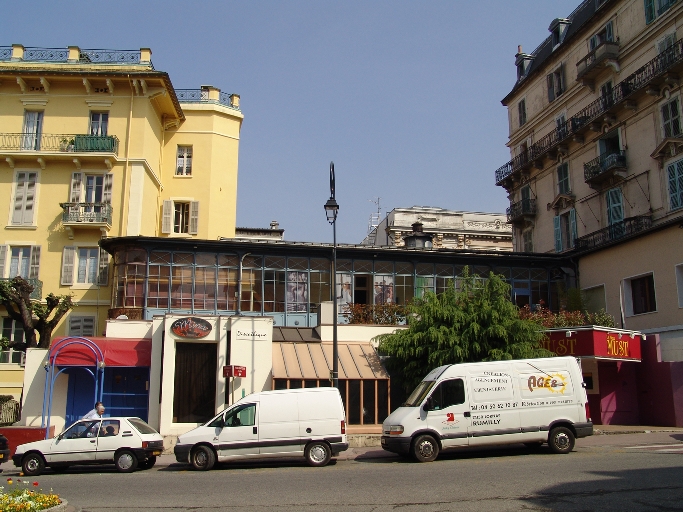 Restaurant les Ambassadeurs, actuellement gymnase et établissement de danse