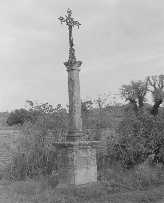 Les croix monumentales du canton de Grignan